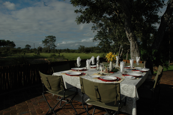 Game viewing while eating breakfast at nDzuti