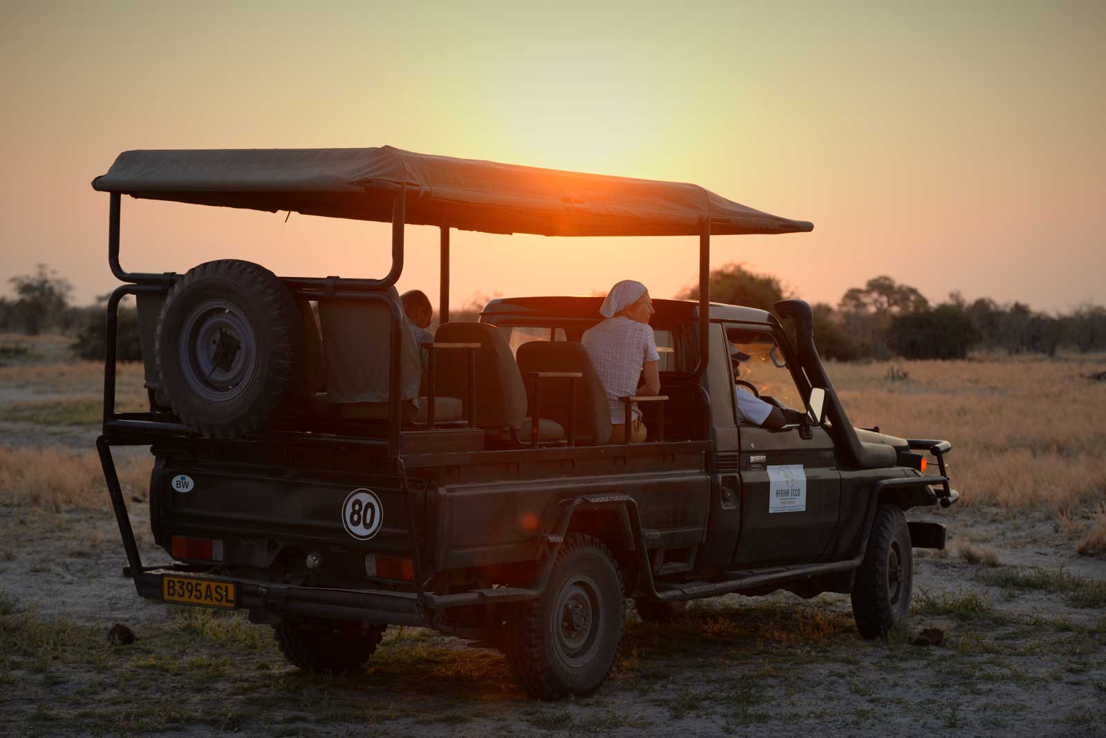 Afrika Ecco Safaris in the sunset in Savuti Afrika Ecco Safaris in the sunset in Savuti