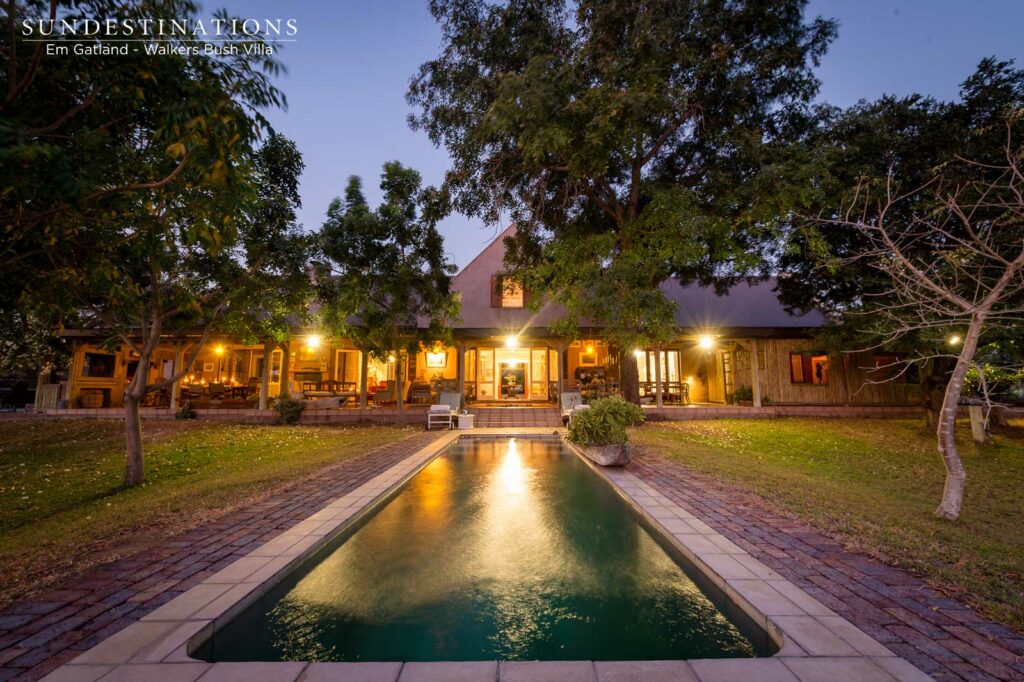 Walkers Bush Villa Pool Evening