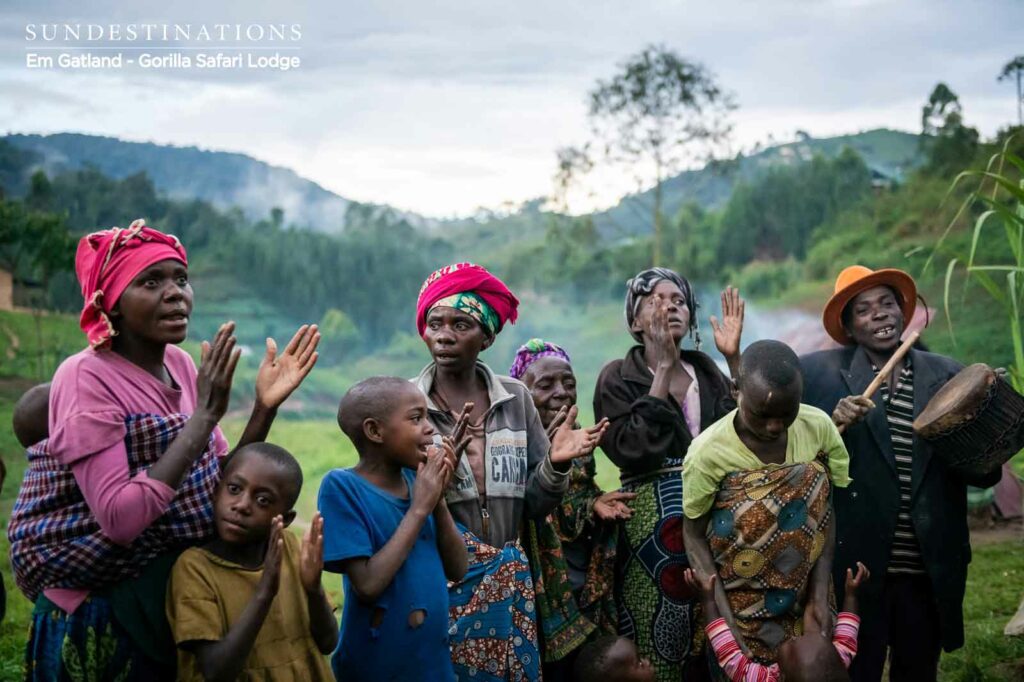 Batwa Pygymy Community Dance
