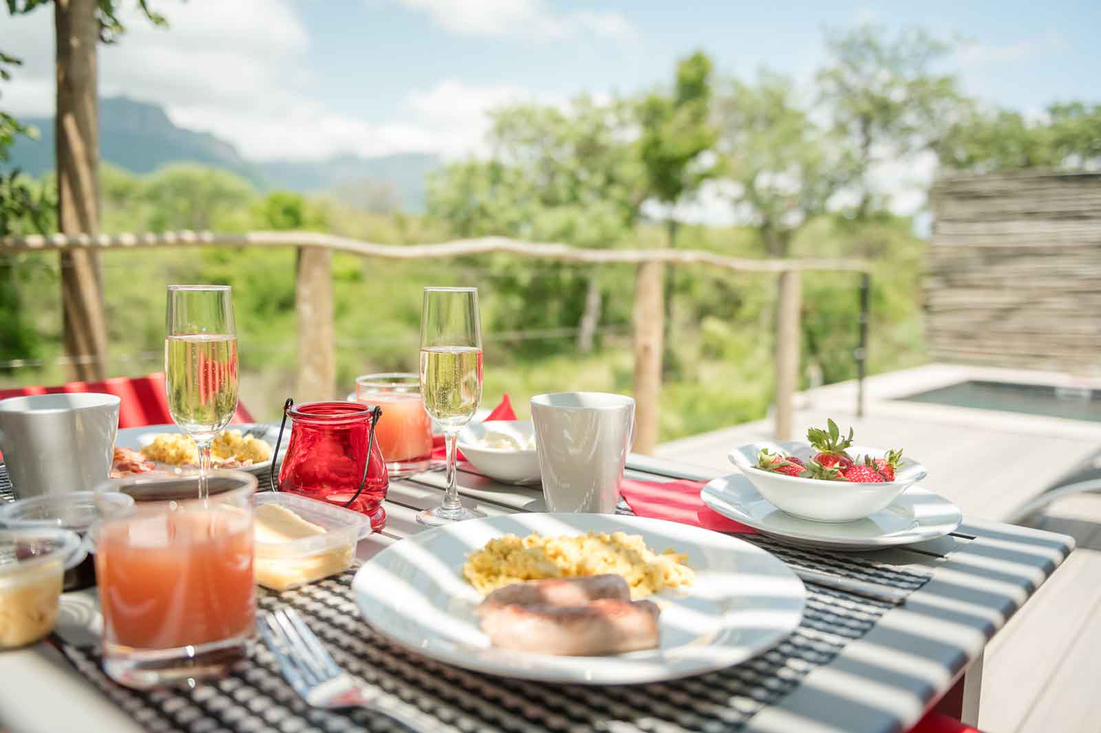 Kruger Cliffs Dining