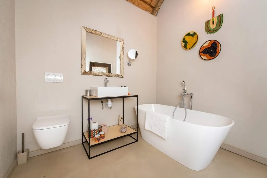 Sausage Tree Safari Camp Bathroom
