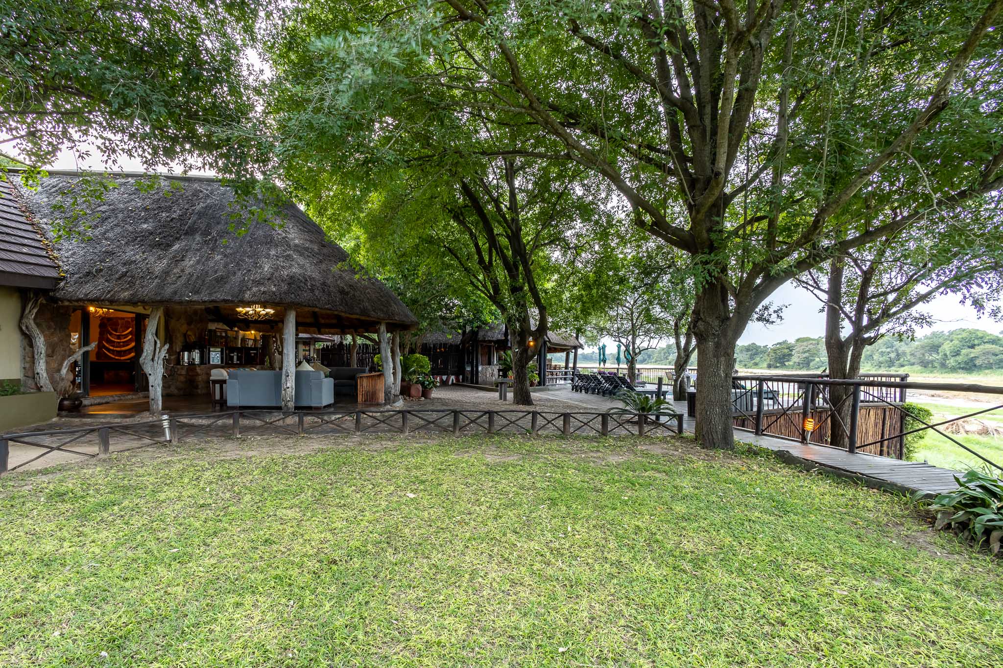Umkumbe Safari Lodge Riverside