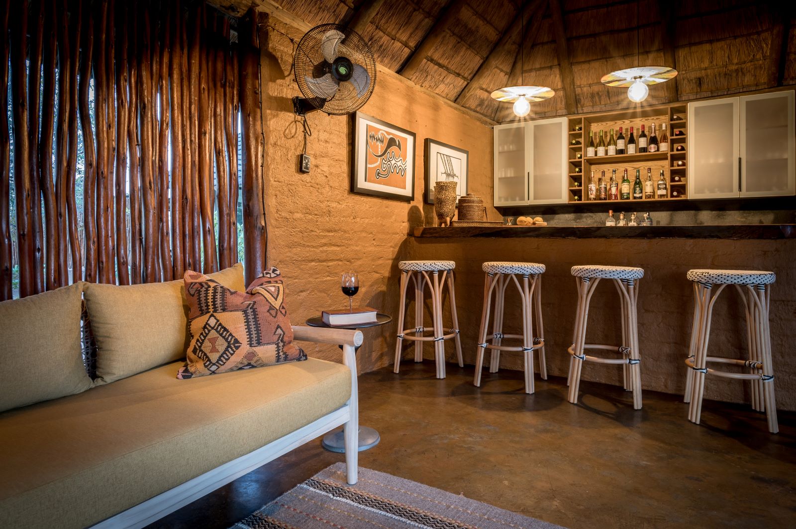 Africa On Foot Bar Area